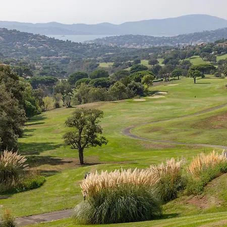 別荘 Le Bougainvillier By Interhome