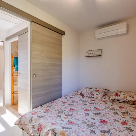 Le Bougainvillier By Interhome * サント・マキシム