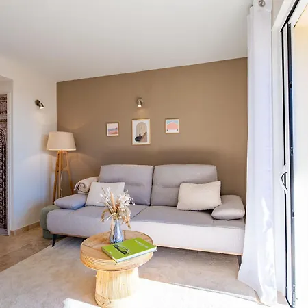 Le Bougainvillier By Interhome サント・マキシム