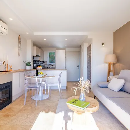 別荘 Le Bougainvillier By Interhome