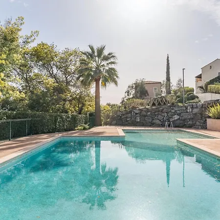 別荘 Le Bougainvillier By Interhome